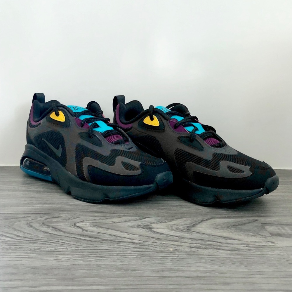 NEW Nike Air Max 200